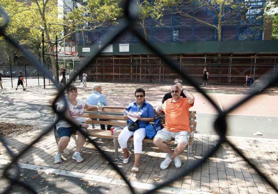 Bench sitter